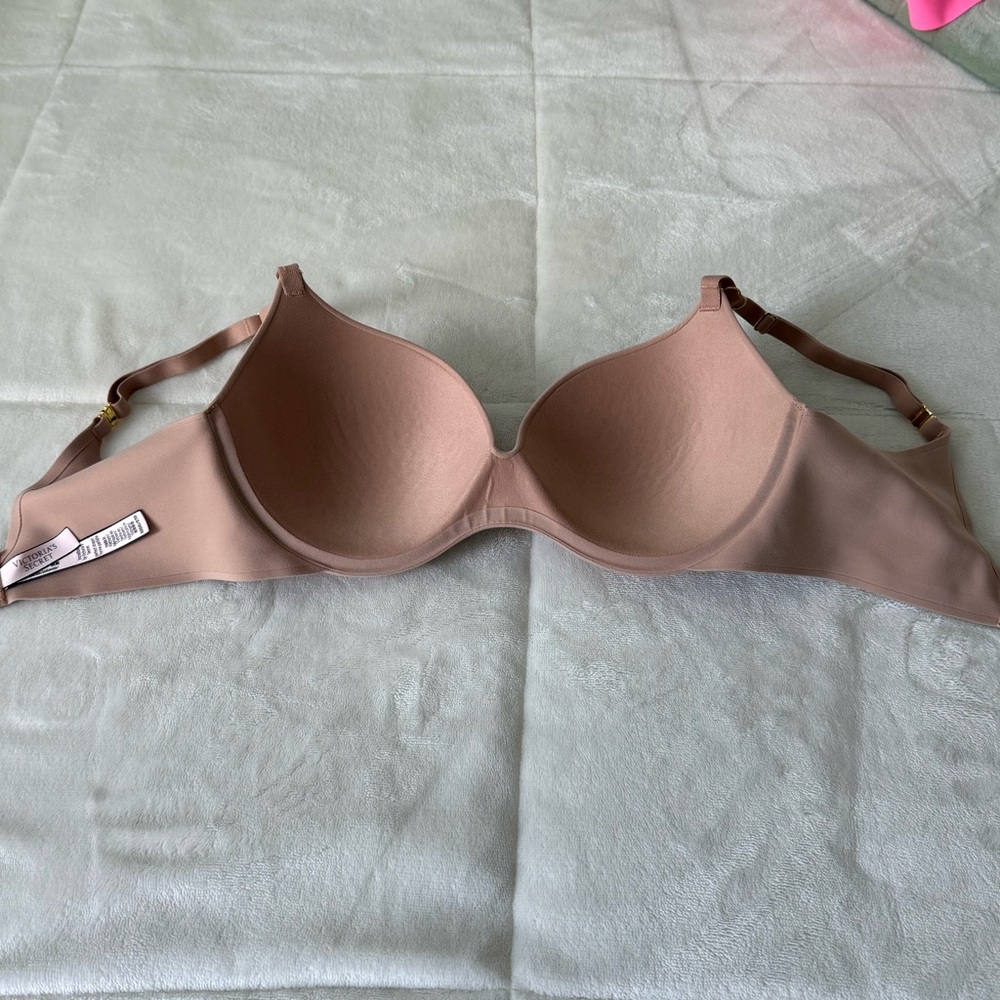 Victoria's Secret Push Up Bra 32DD - Picture 2 of 7